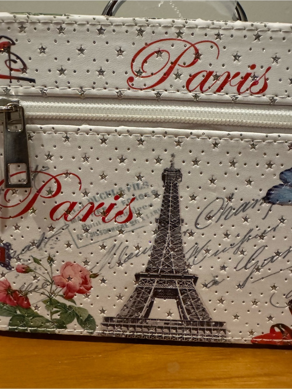 Paris Eiffel Tower Cosmetic Train Case in White 8" Wide x 5 1/2" Tall x 4” Deep - Picture 3 of 10